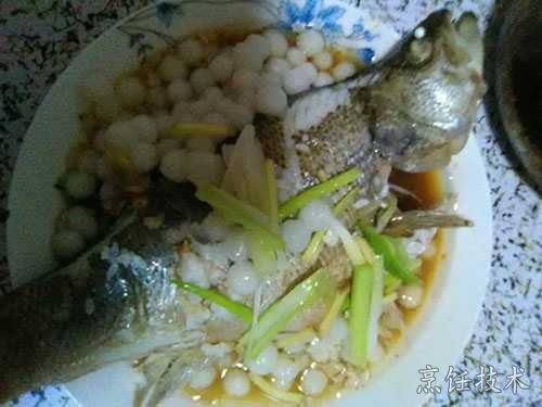 酒酿元宵蒸鲈鱼