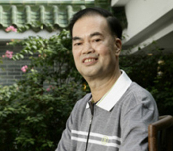 黄振华