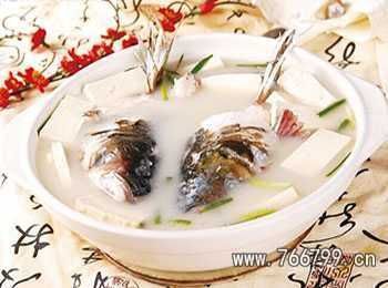 鱼头炖豆腐