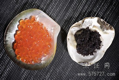 鲟鱼卵与鲑鱼卵